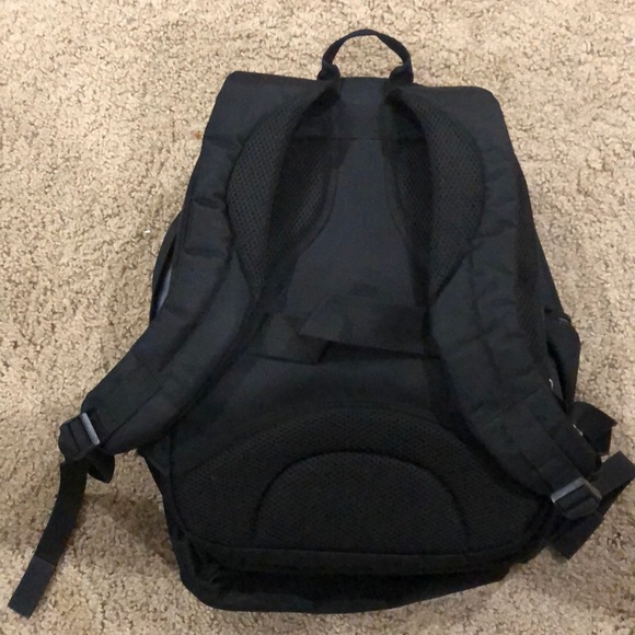 Perry Ellis Backpack - Picture 3 of 3